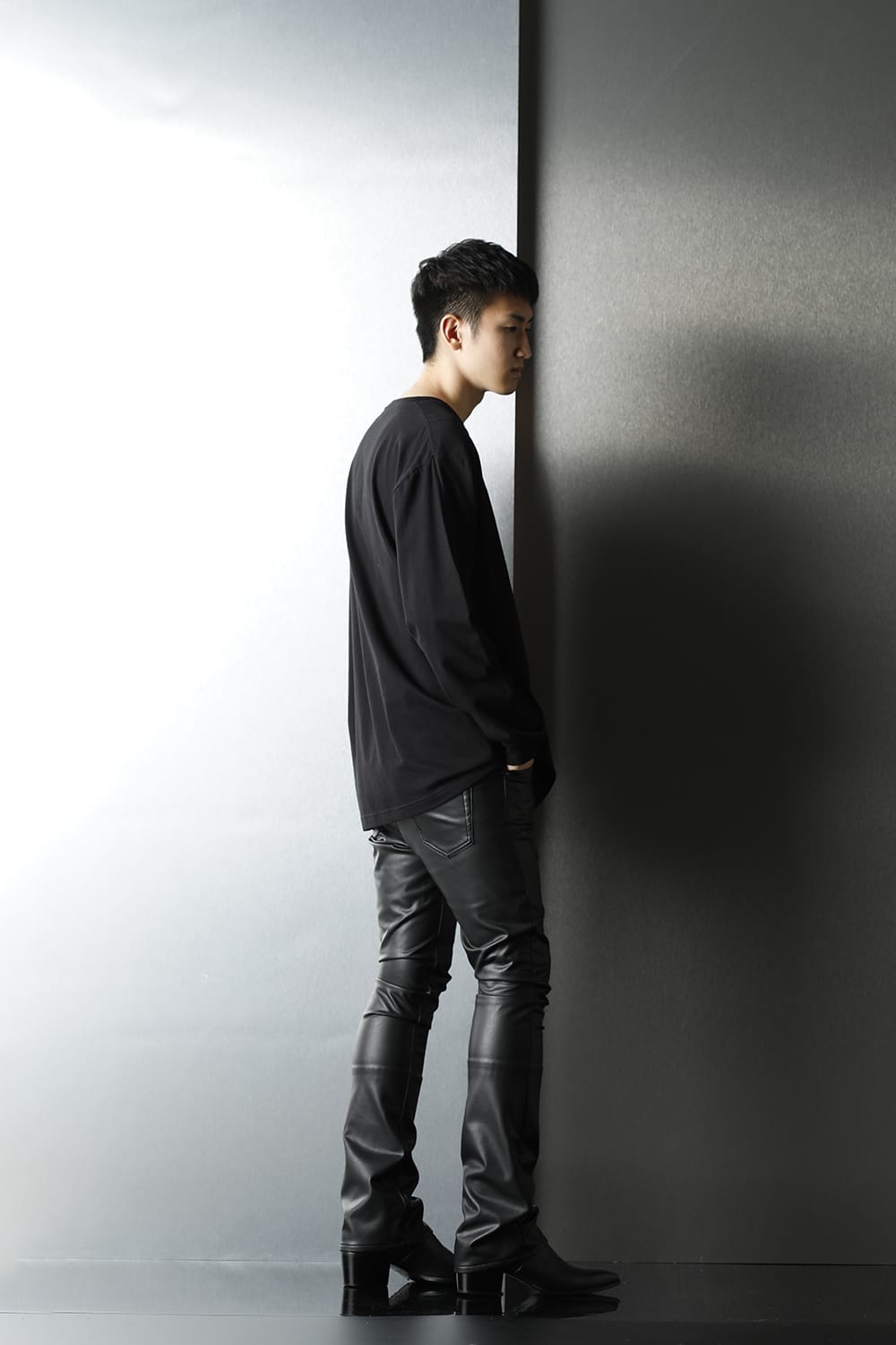 Embroidery Long sleeve t-shirt (Black)