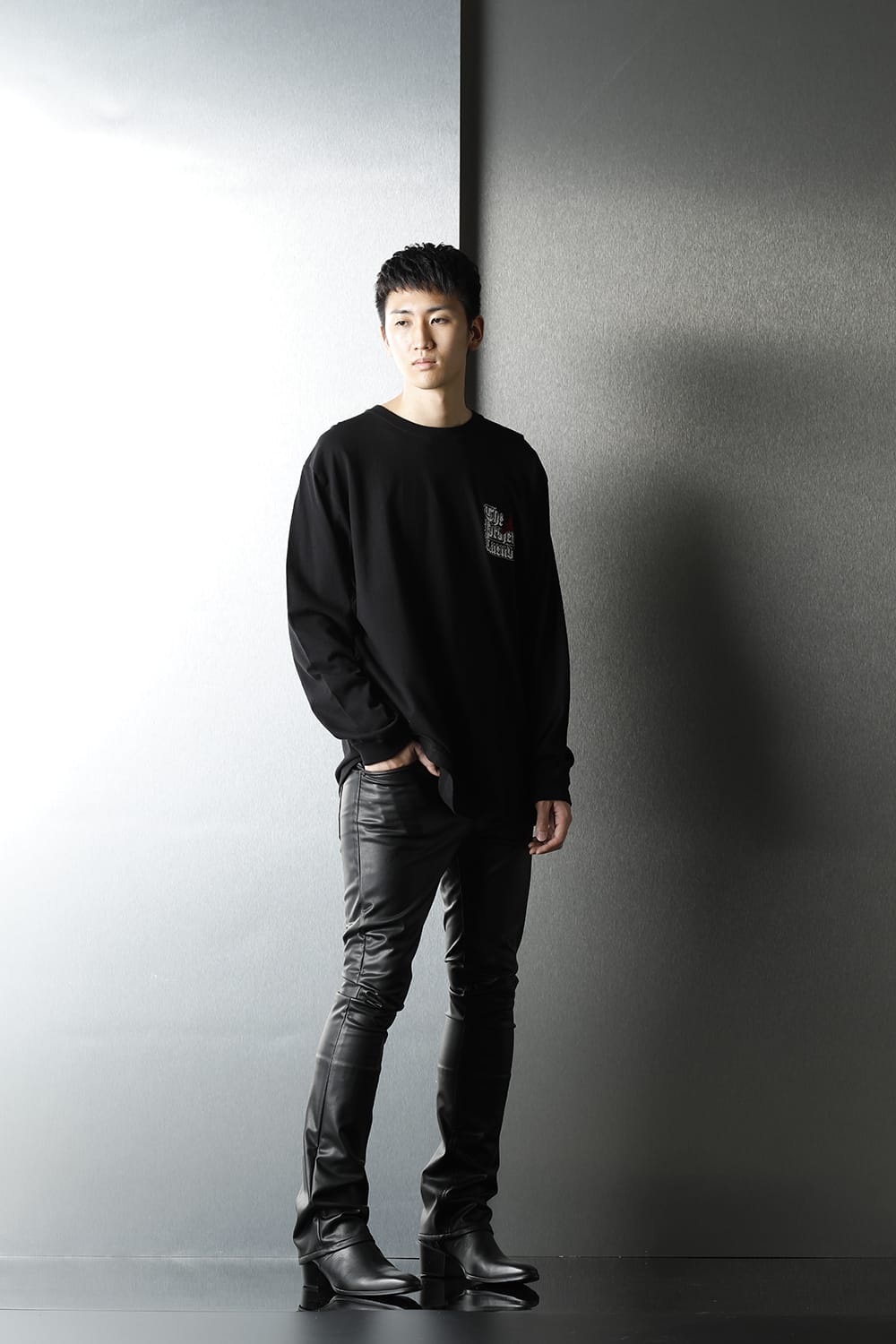 Embroidery Long sleeve t-shirt (Black)