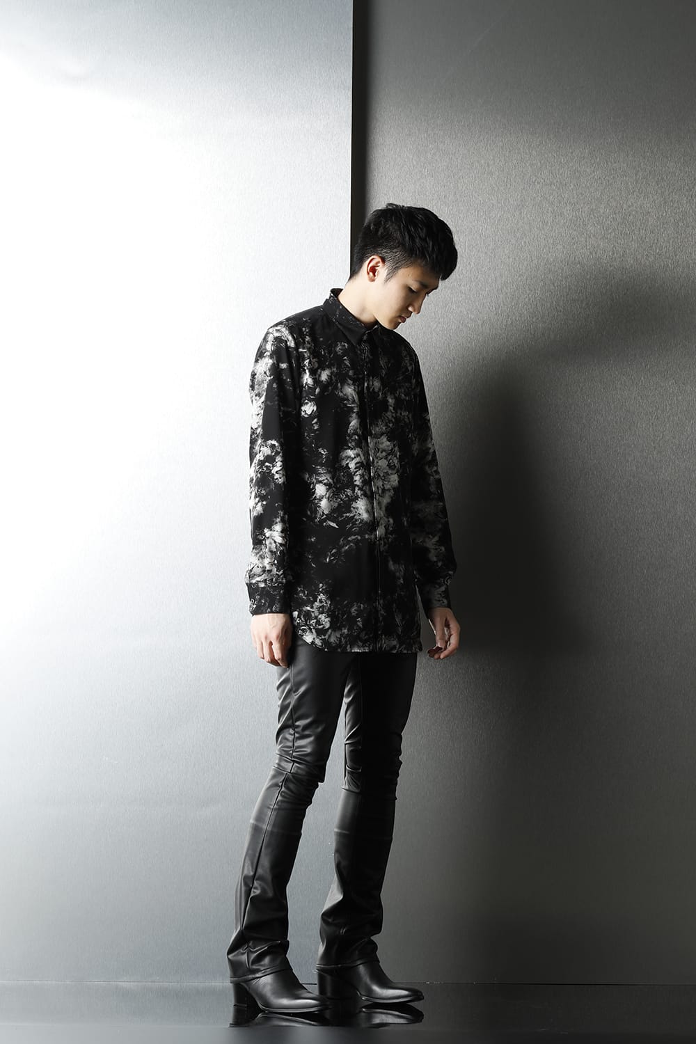 Flower print Shirt (Black×Gray)
