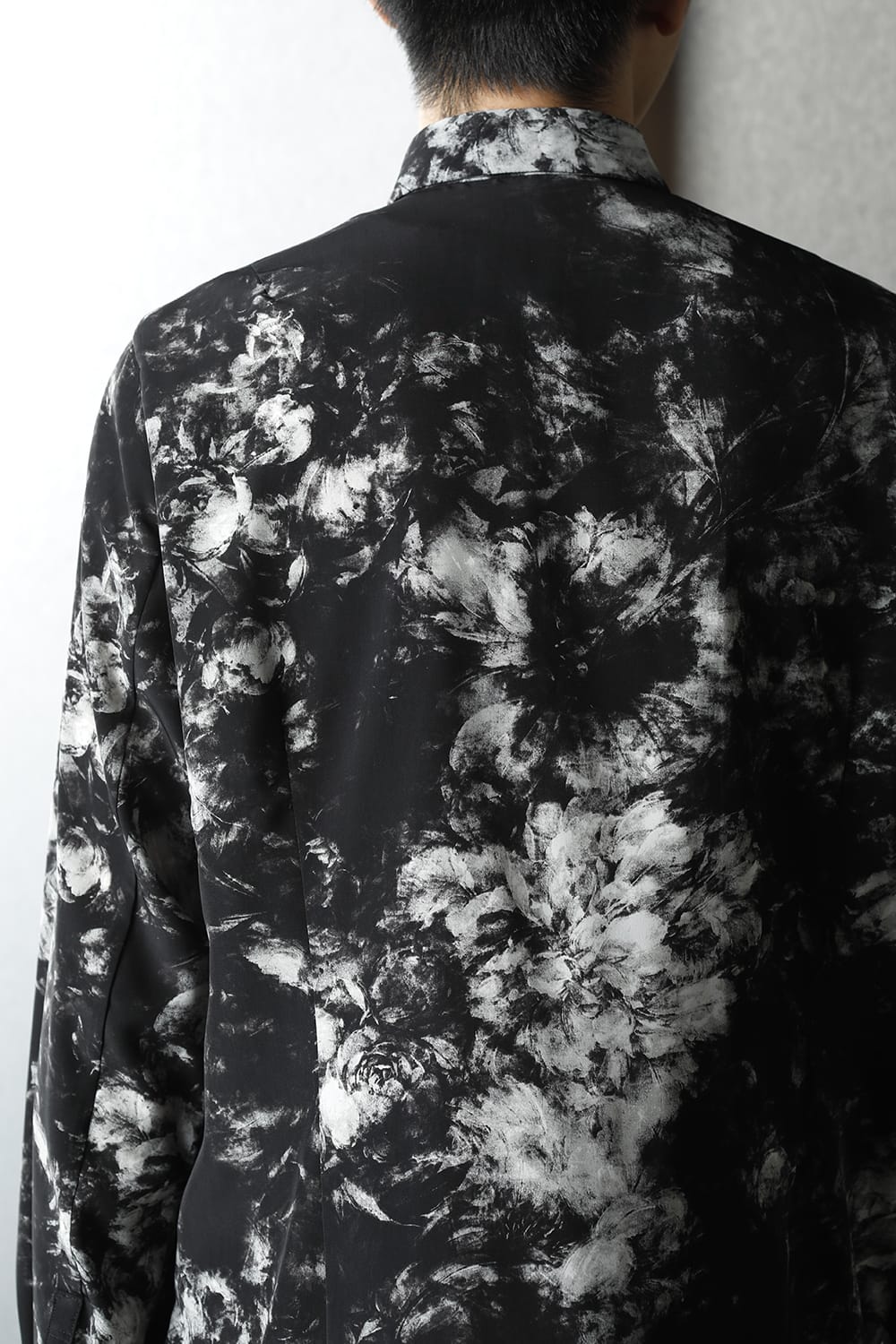 Flower print Shirt (Black×Gray)
