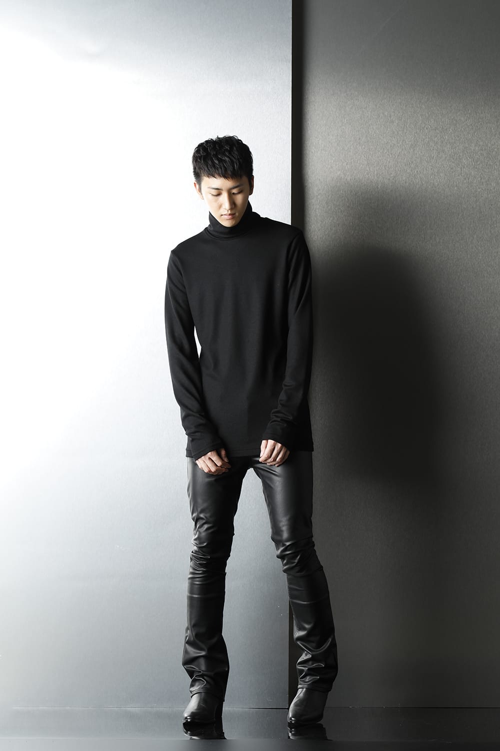 Washable wool Turtleneck pullover (Black)