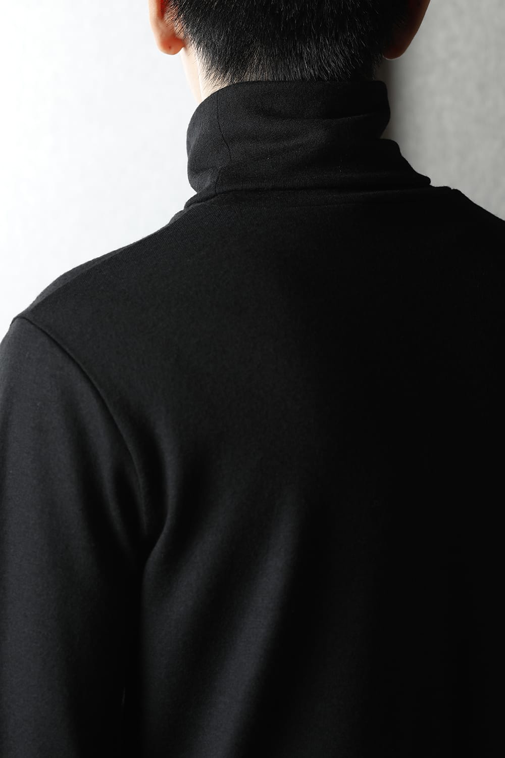 Washable wool Turtleneck pullover (Black)