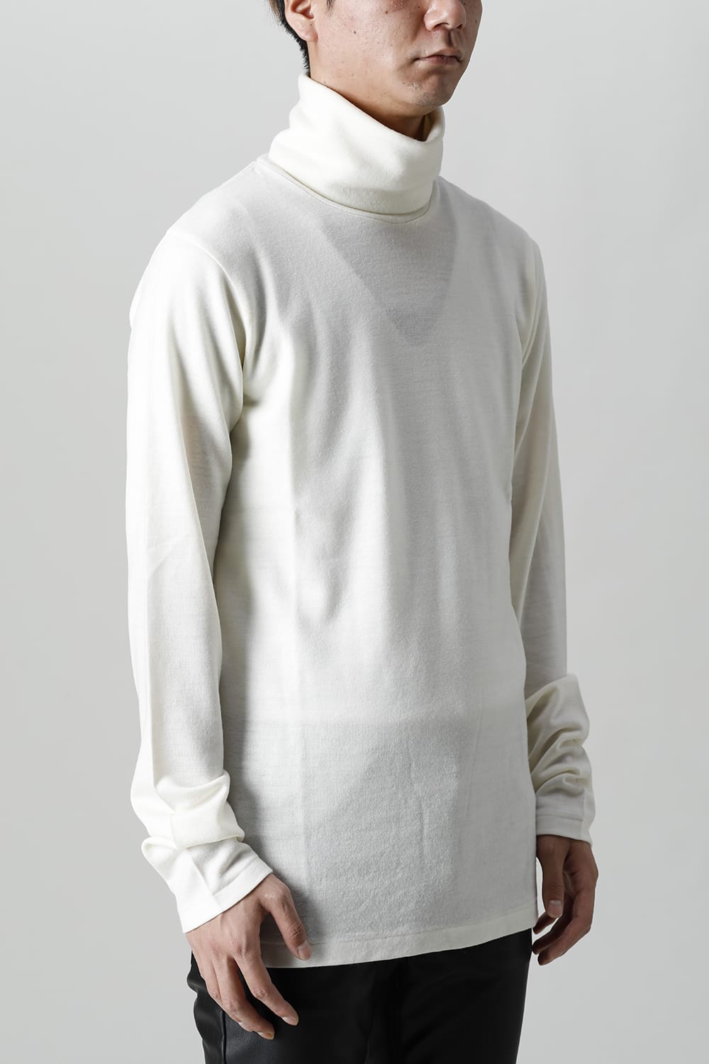 Washable wool Turtleneck pullover (Cream)