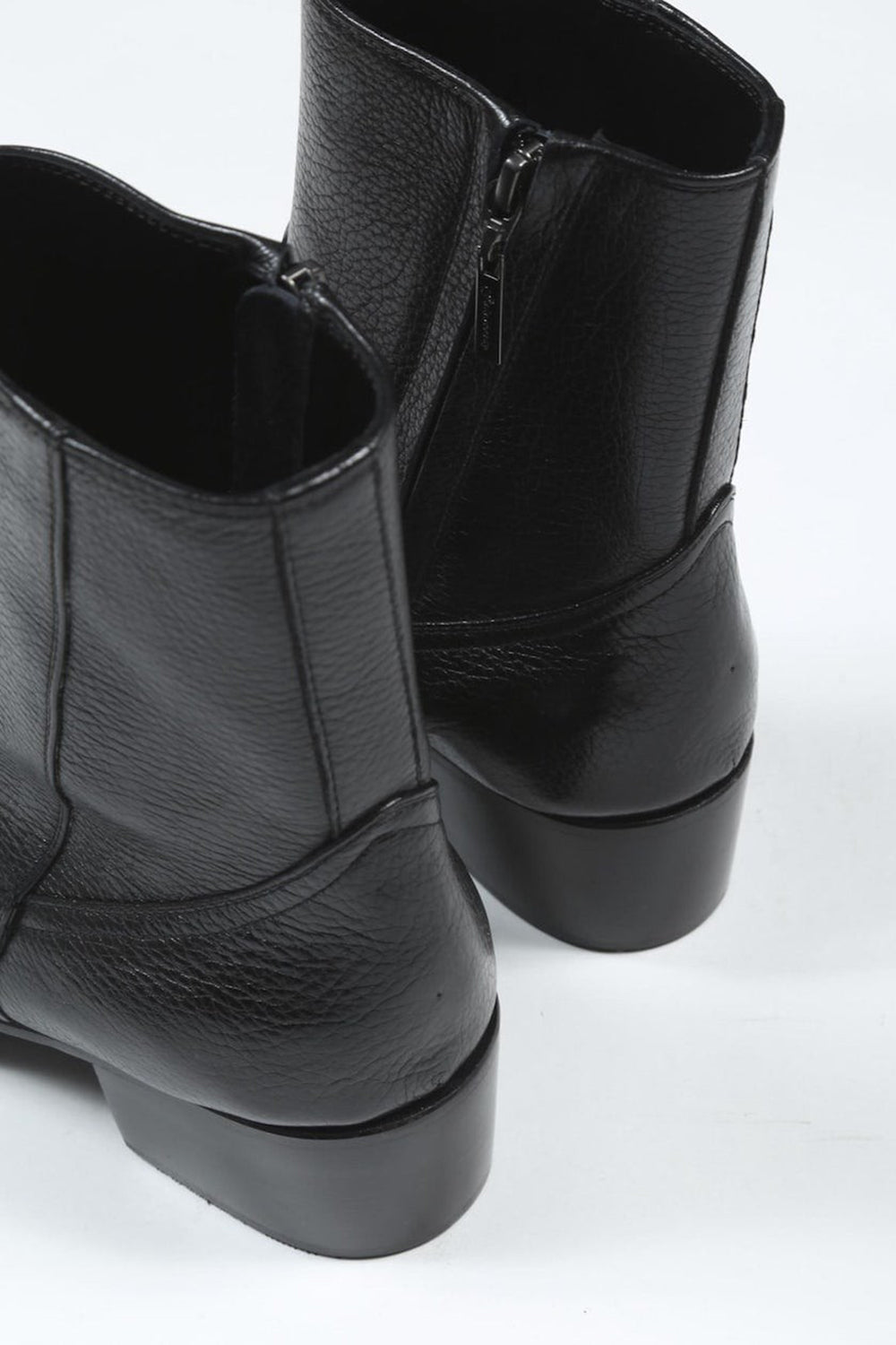 Emboss Heel Boots