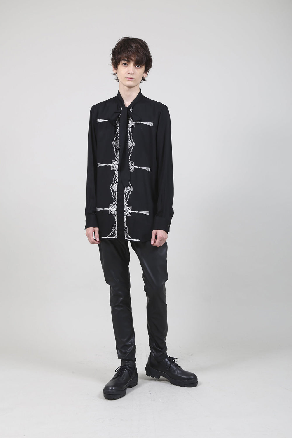 レーヨン ツイル 刺繍 レギュラー シャツ ブラック