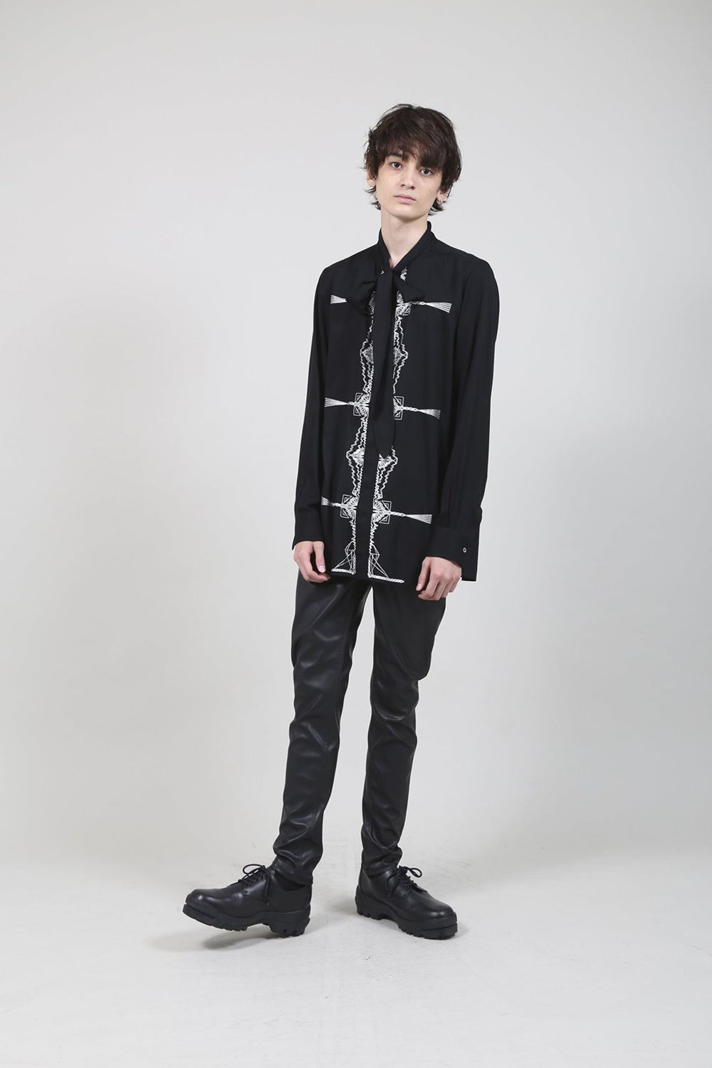 レーヨン ツイル 刺繍 レギュラー シャツ ブラック