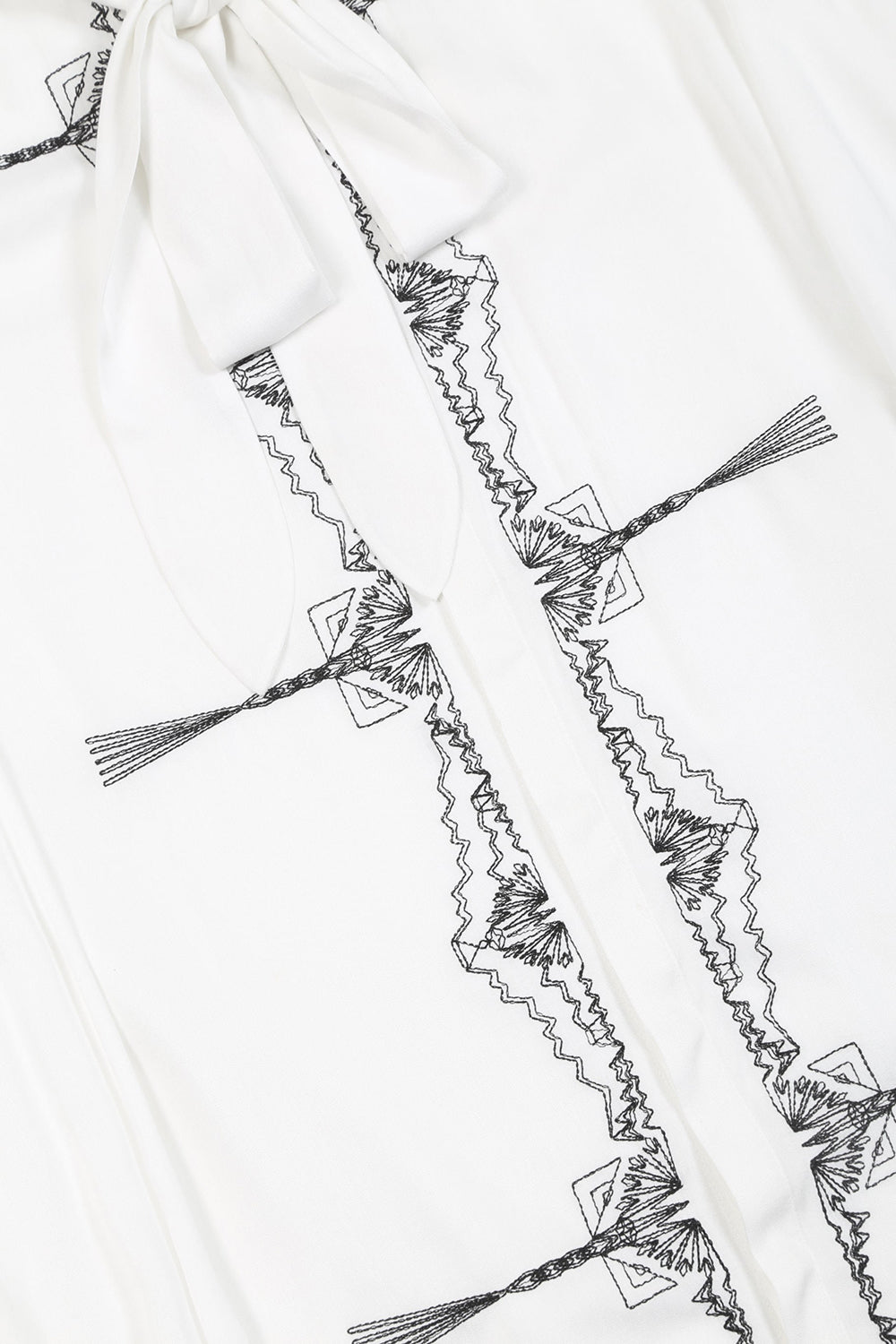 レーヨン ツイル 刺繍 レギュラー シャツ オフホワイト