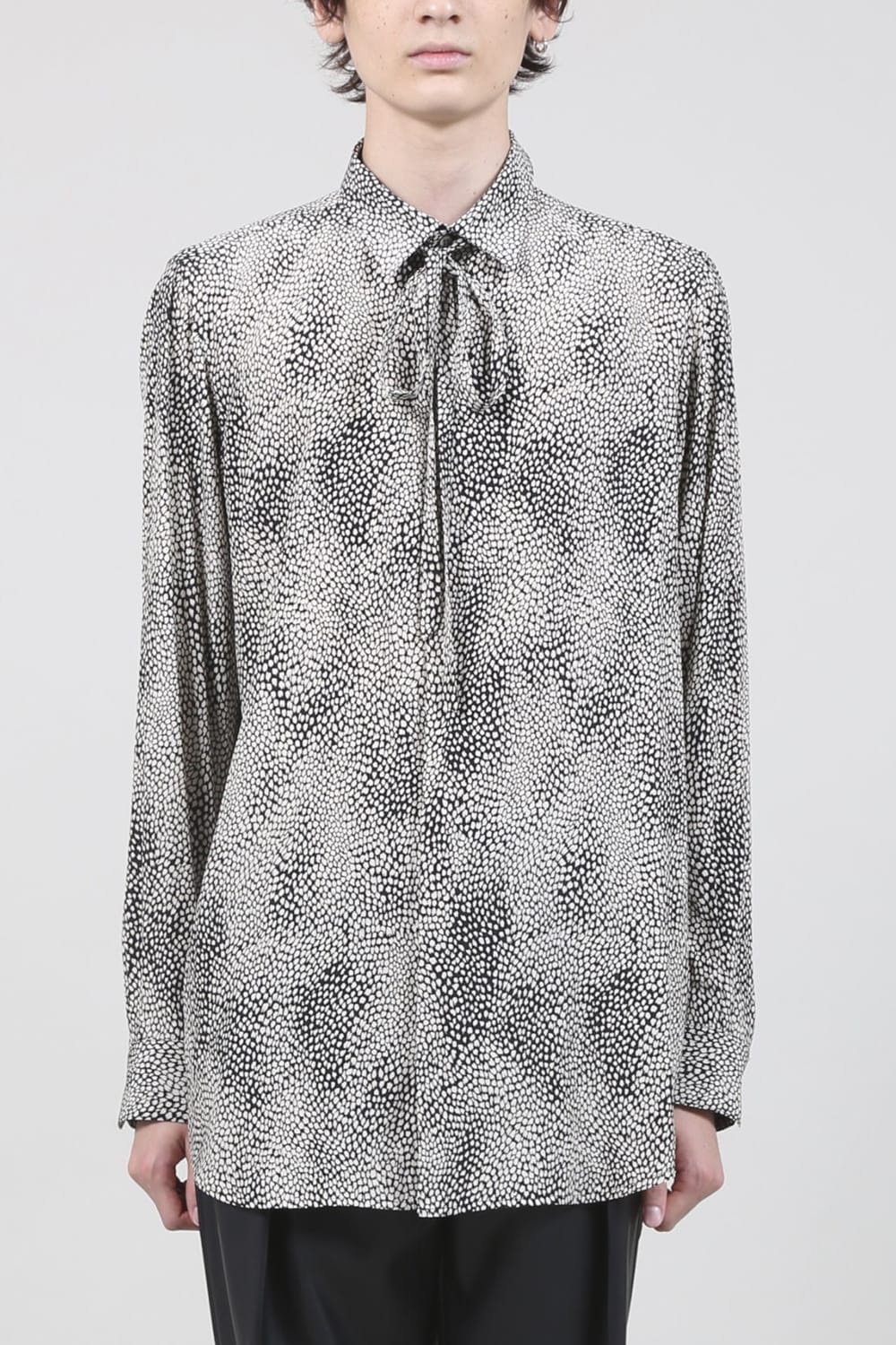 Decin Leopard Print Regular Shirt With Ribbon Black x Cream