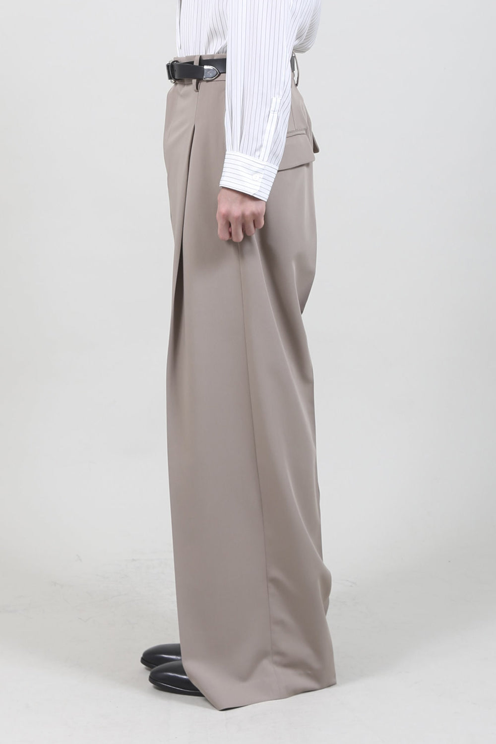 T/R Dry gabardine Stretch Tuck Wide pants Beige