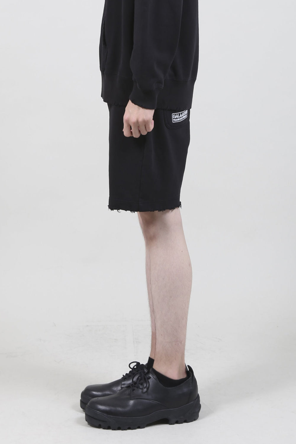 Middle Fleece Damage Sweat Shorts Black