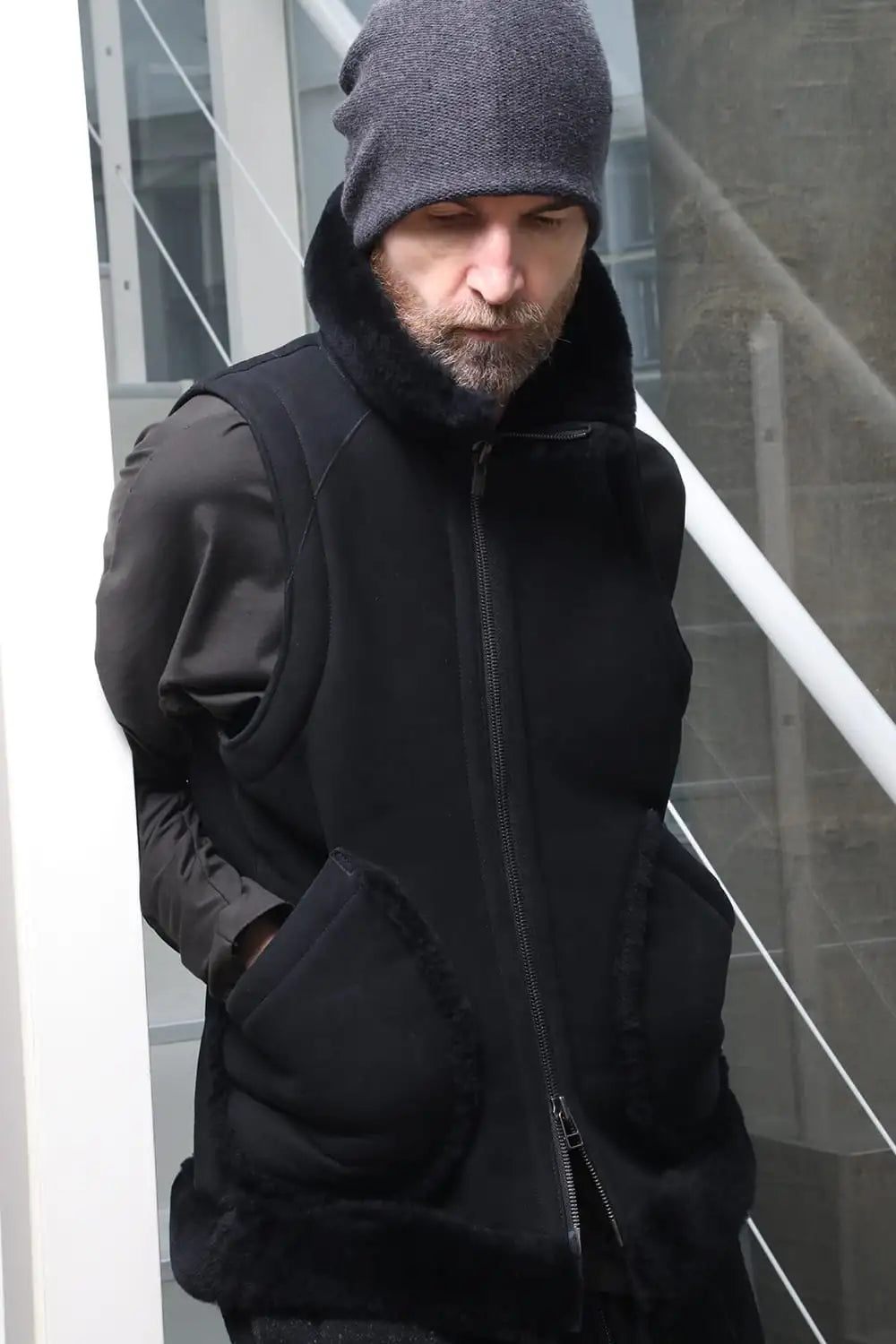 High neck  Vest Sheep Skin Black