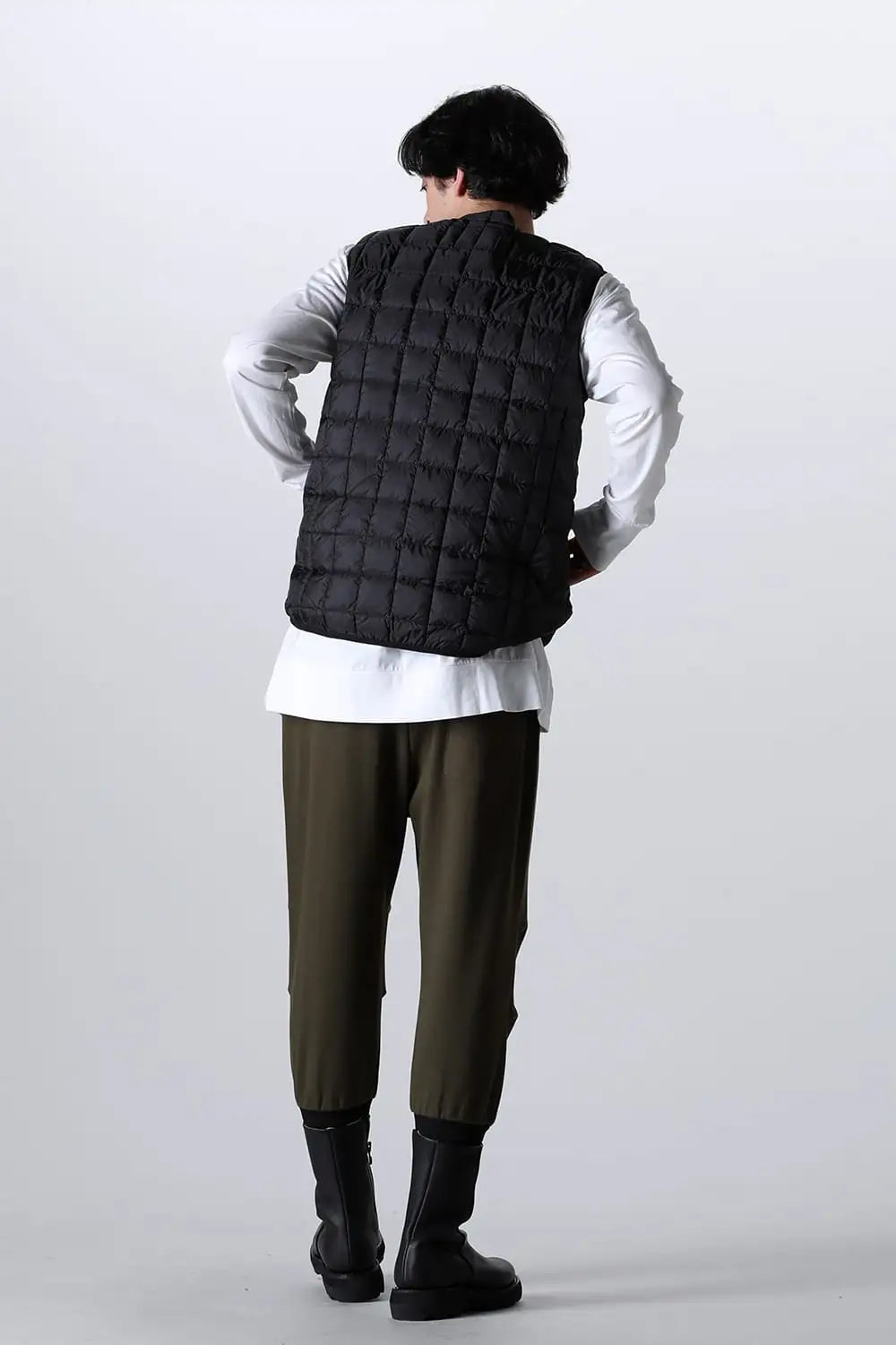 MOUNTAIN HI-SPEC CREW NECK DOWN VEST＜900FP+＞ Black