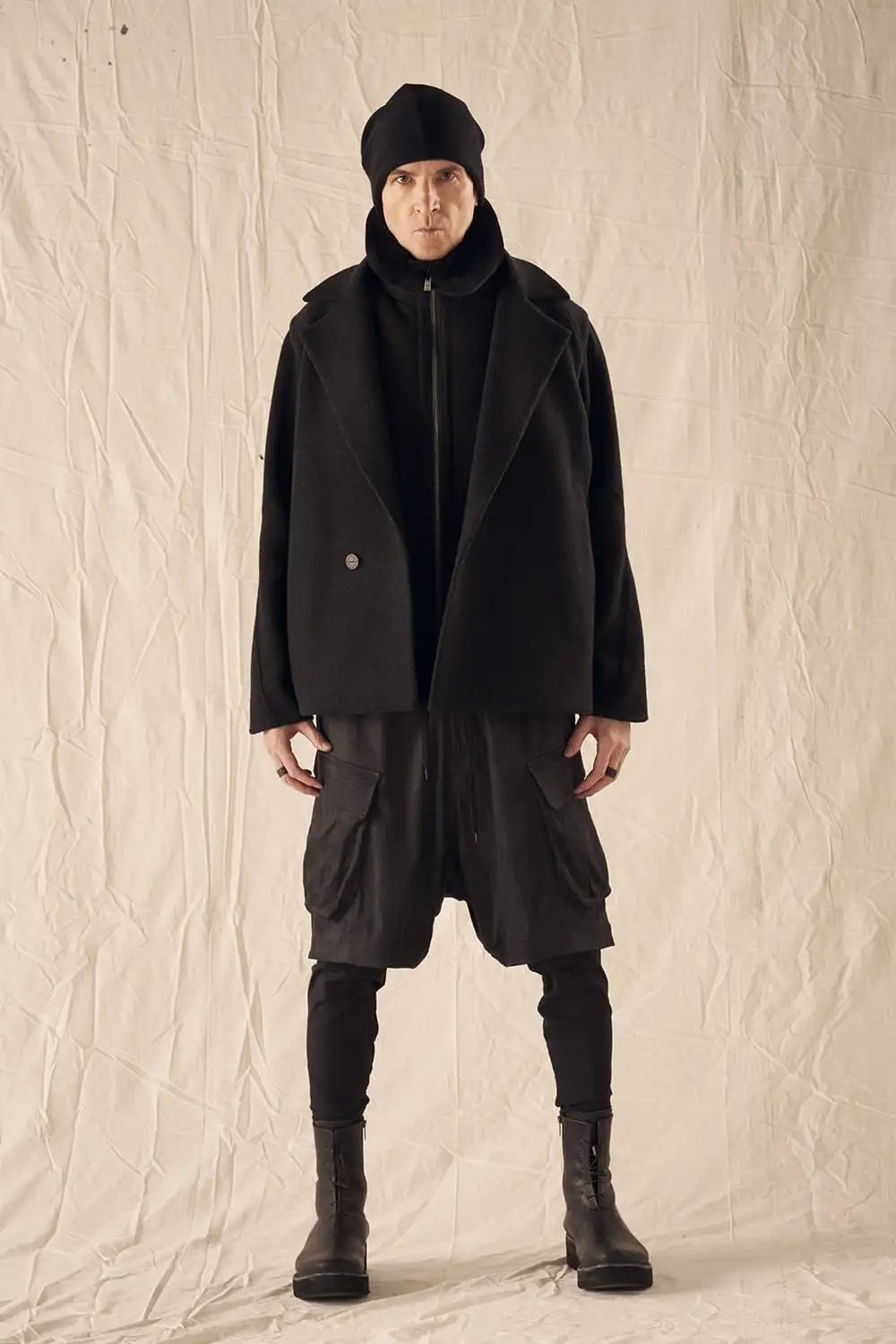 High neck  Vest Sheep Skin Black