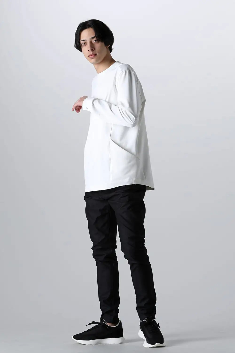 ジーンズ ブラック