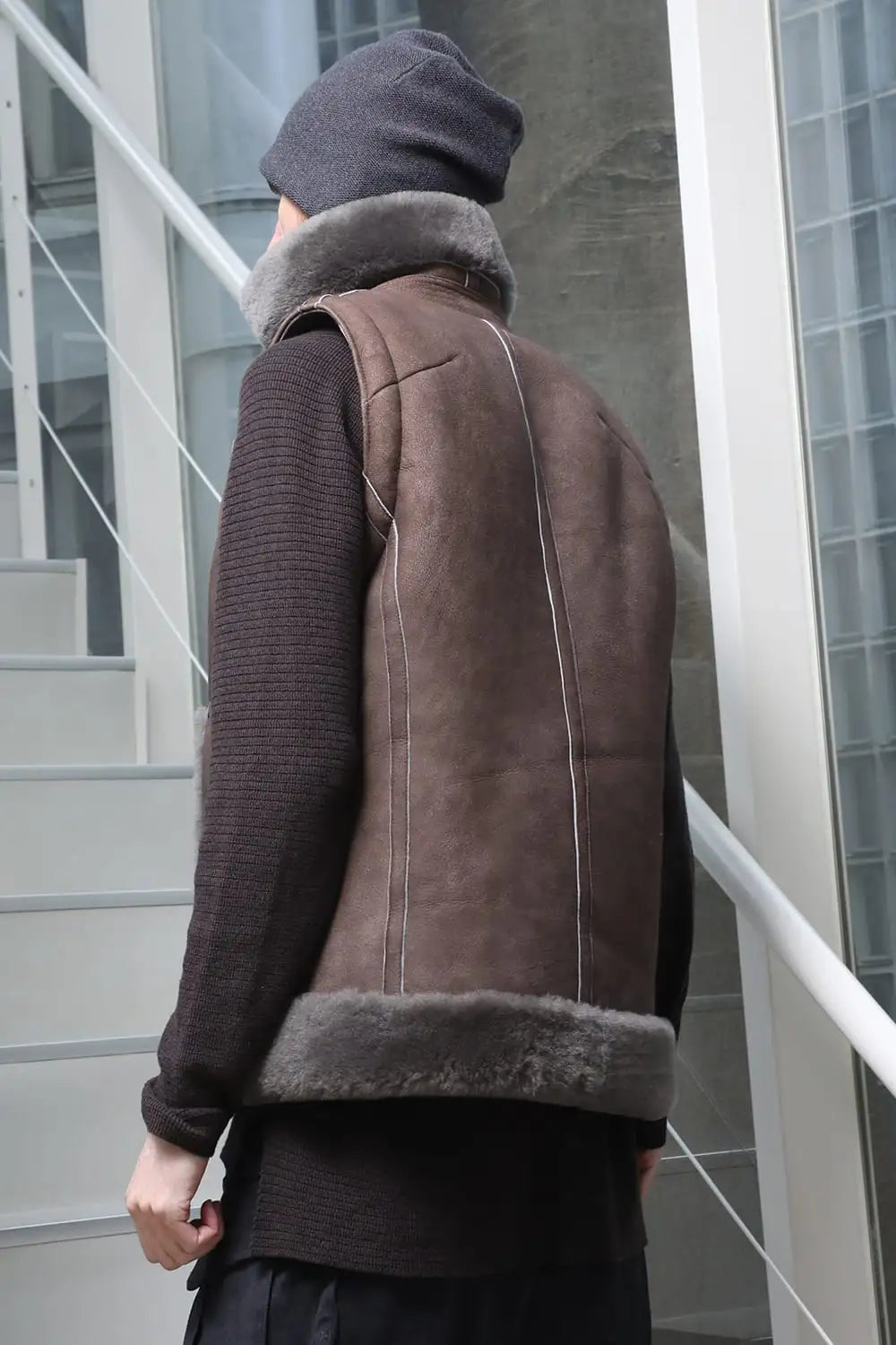 ハイネックベスト シープスキン ワームグレイ