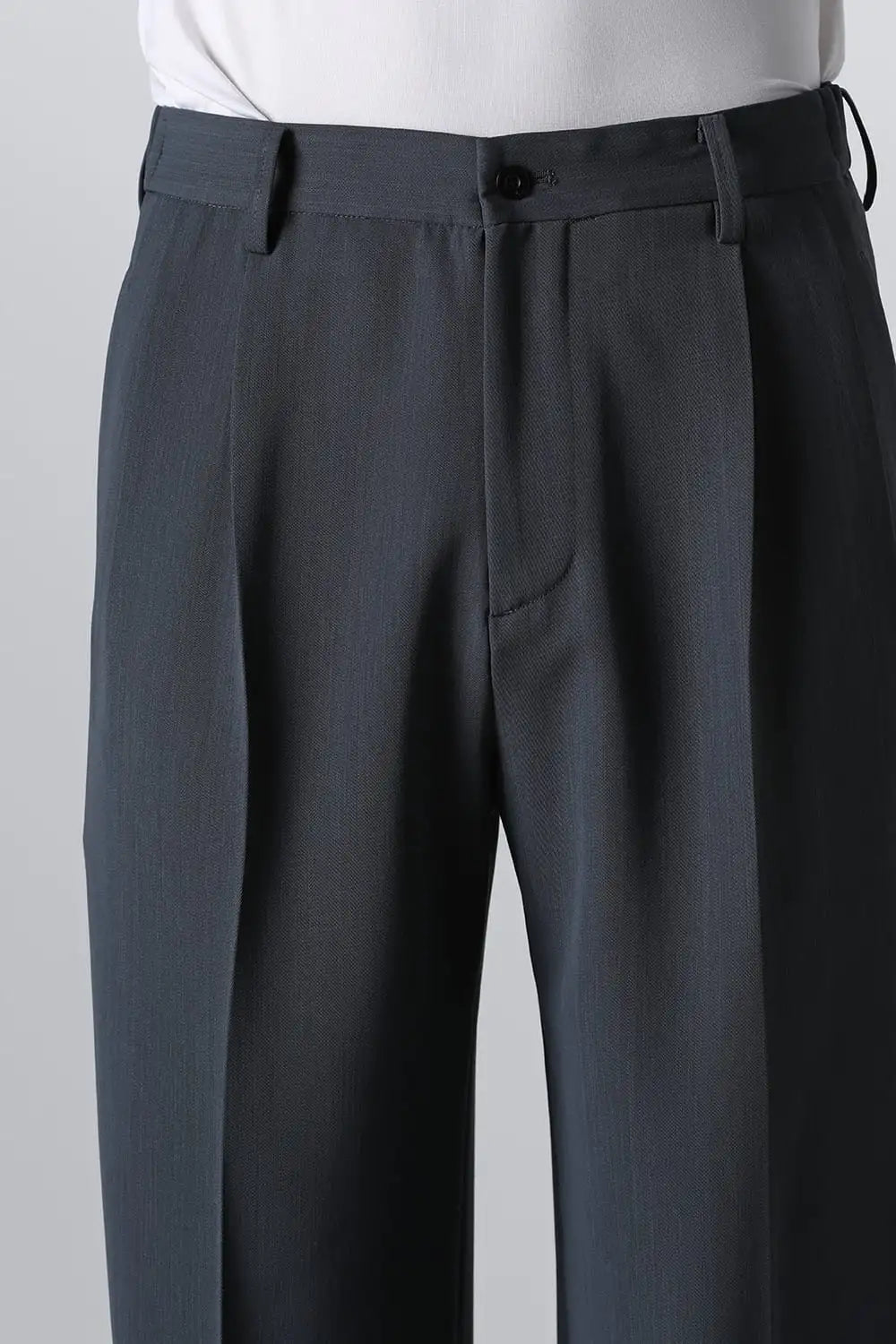 Two Tucks Wide Trousers Charcoal