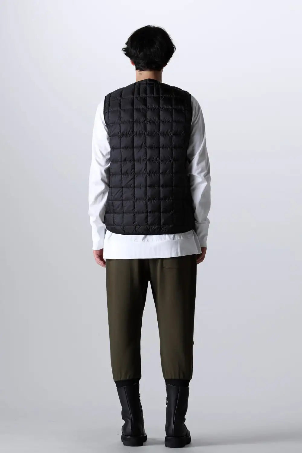 MOUNTAIN HI-SPEC CREW NECK DOWN VEST＜900FP+＞ Black