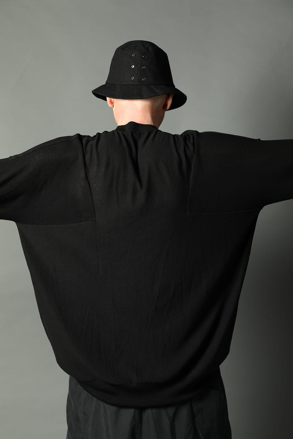 ルーズフィット ニットロングスリーブ シルク/コットン  ブラック