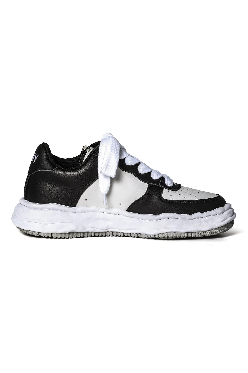 WAYNE Original sole leather Low-Top sneakers Black / White