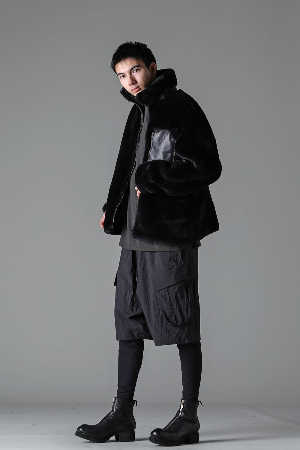FASCINATE_THE R Limited Mouton Jacket Black