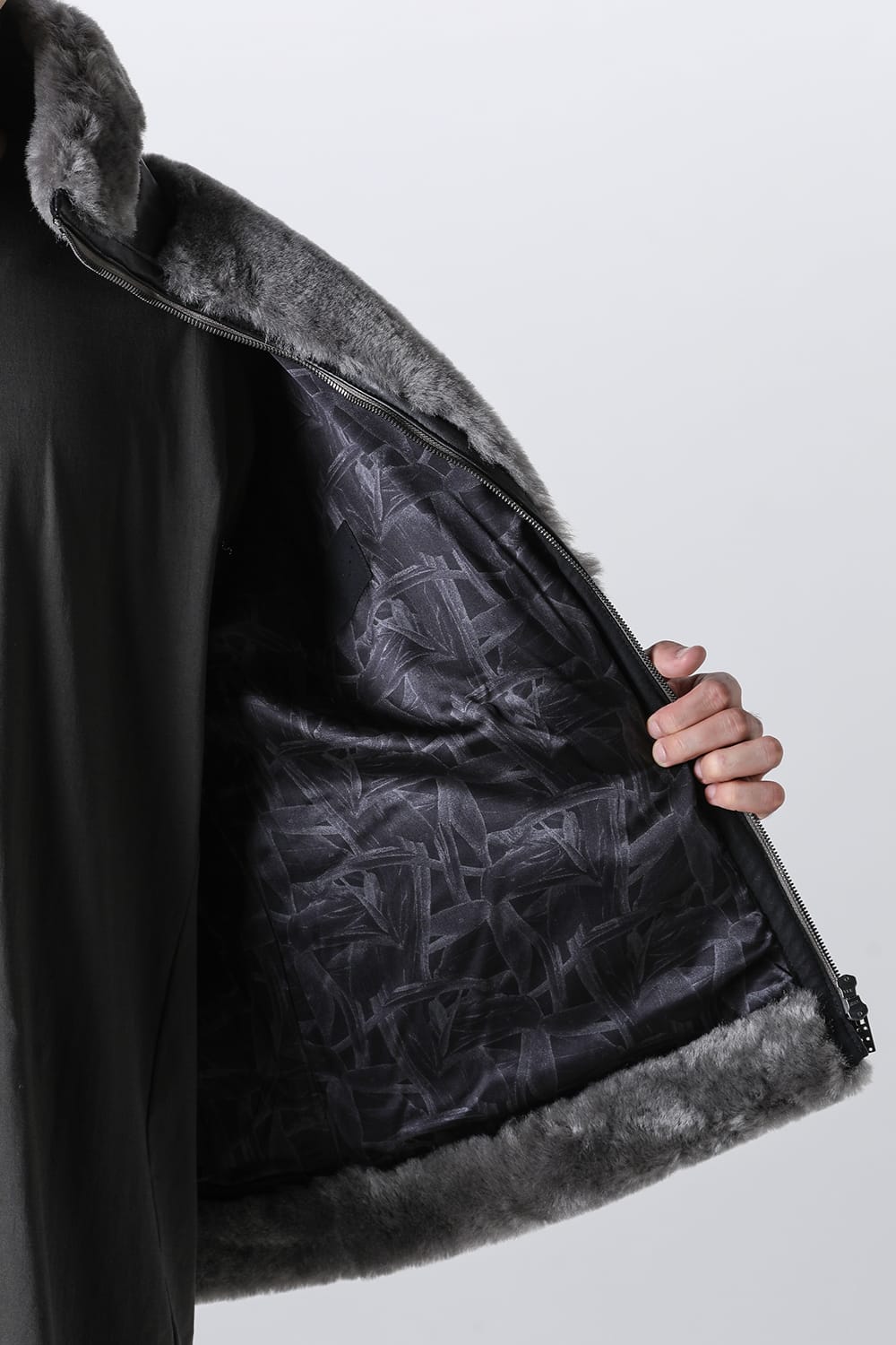 FASCINATE_THE R Limited Mouton Jacket Gray