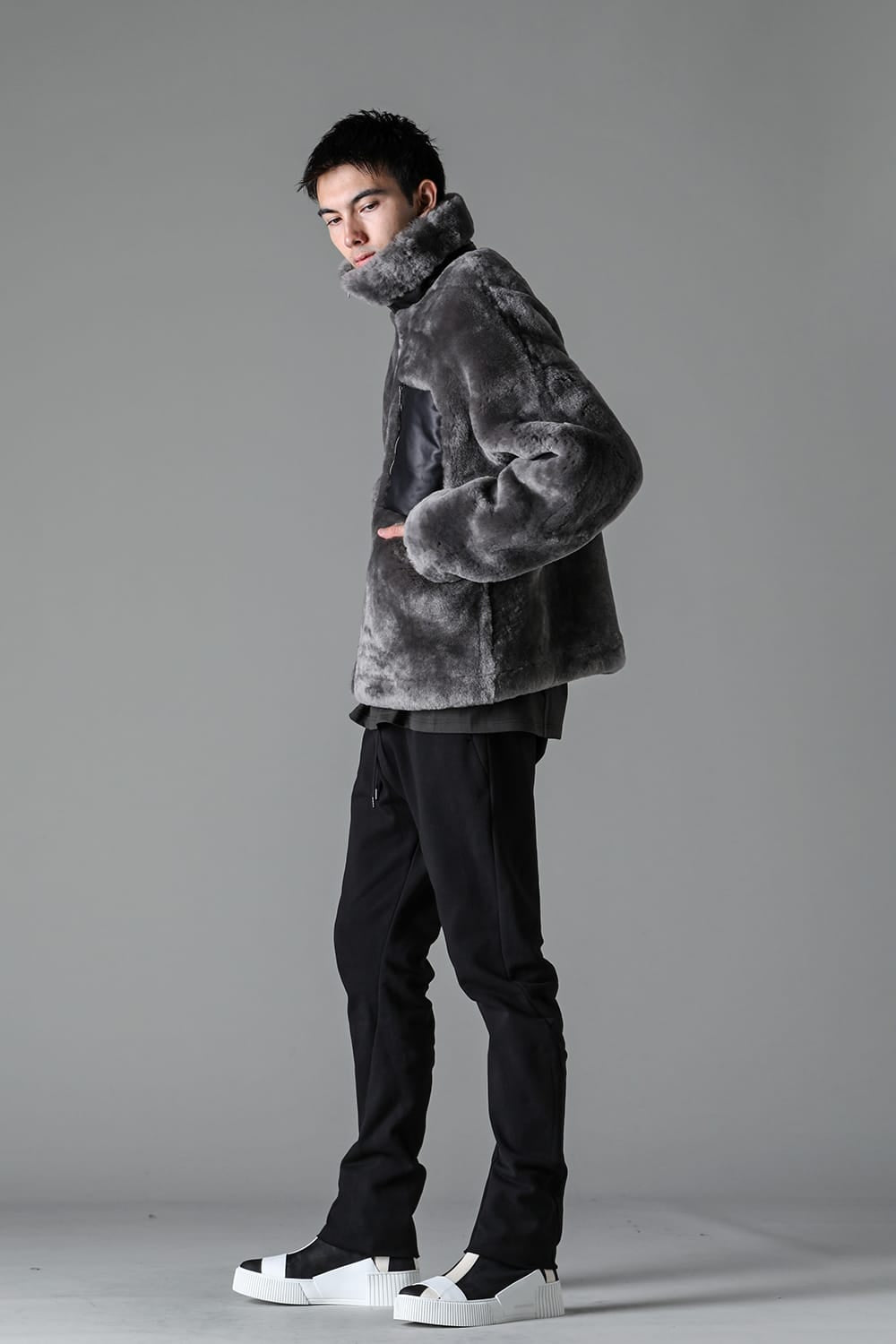 FASCINATE_THE R Limited Mouton Jacket Gray