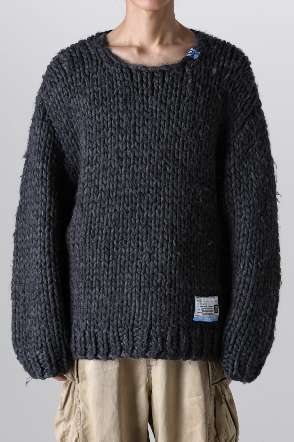 Roving Yarn Pullover Black