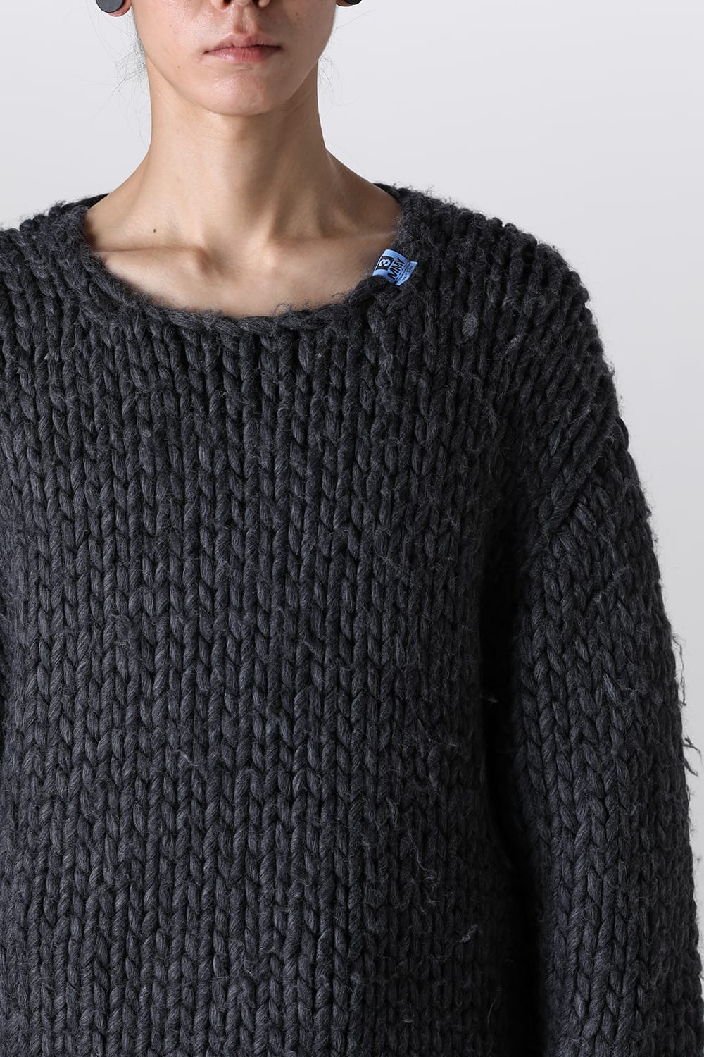 Roving Yarn Pullover Black