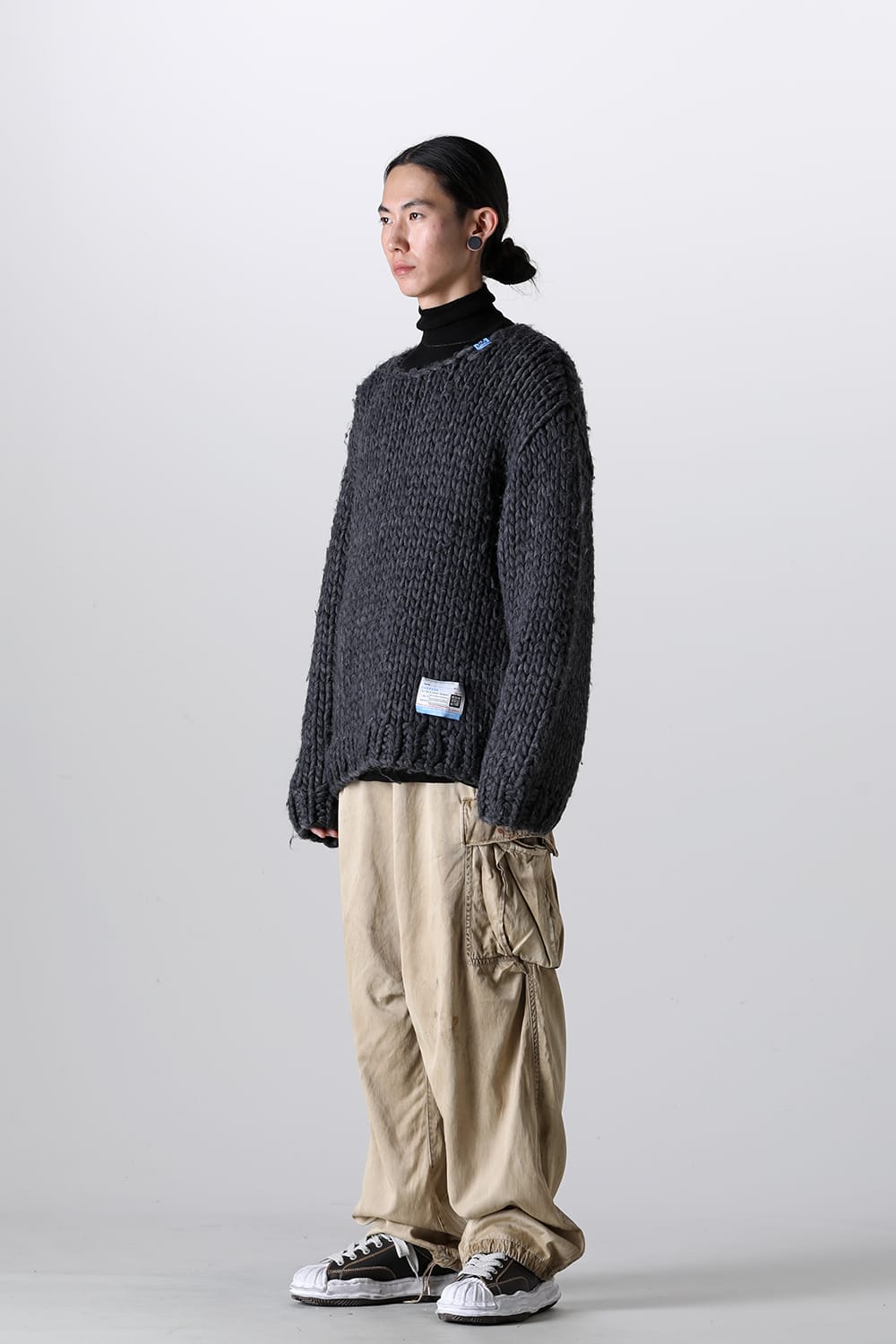 Roving Yarn Pullover Black