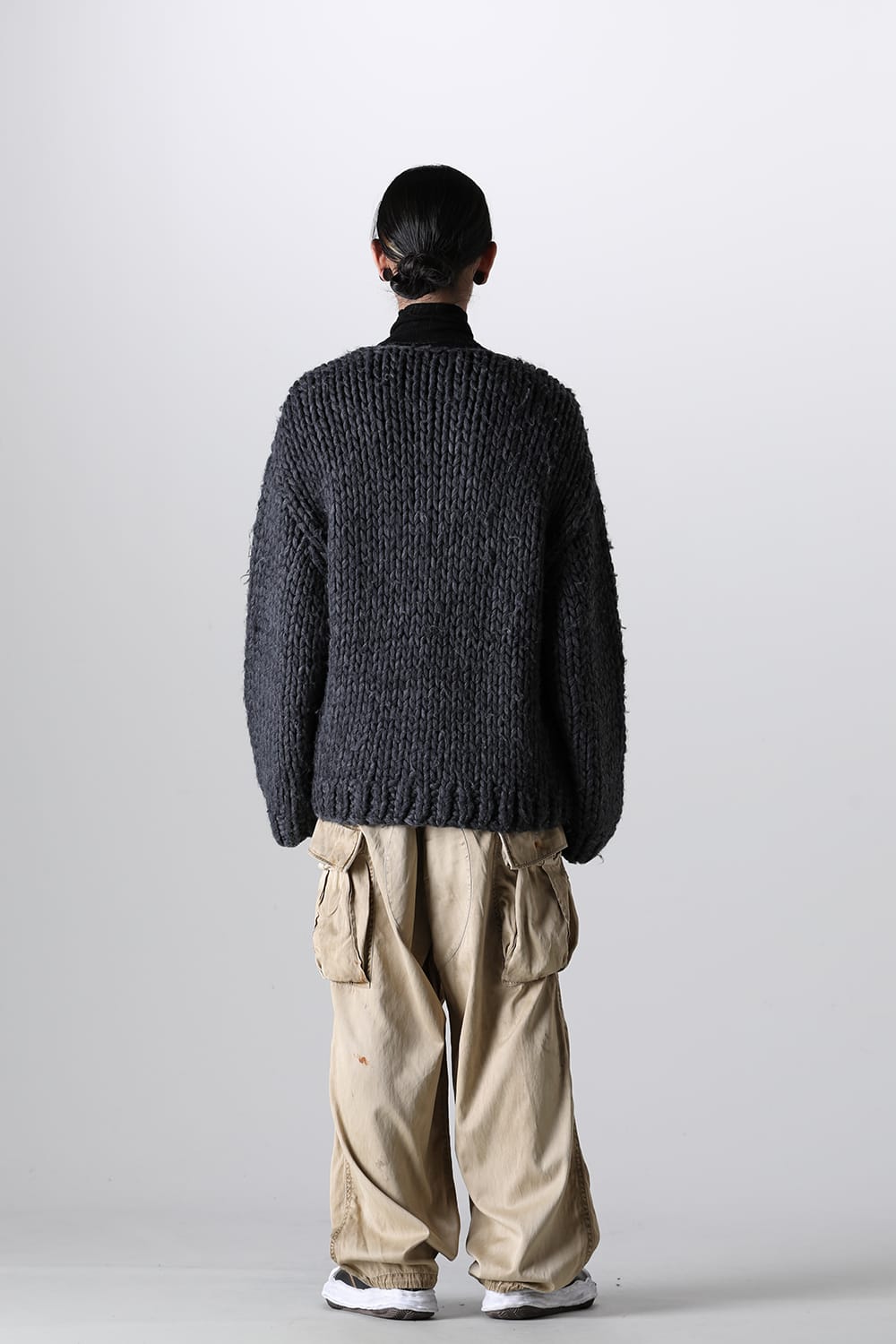 Roving Yarn Pullover Black