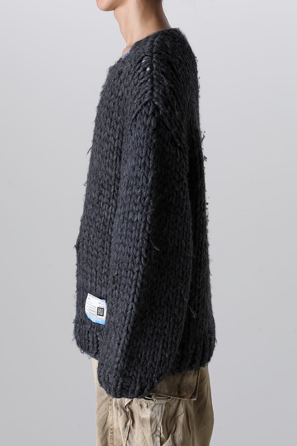 Roving Yarn Pullover Black