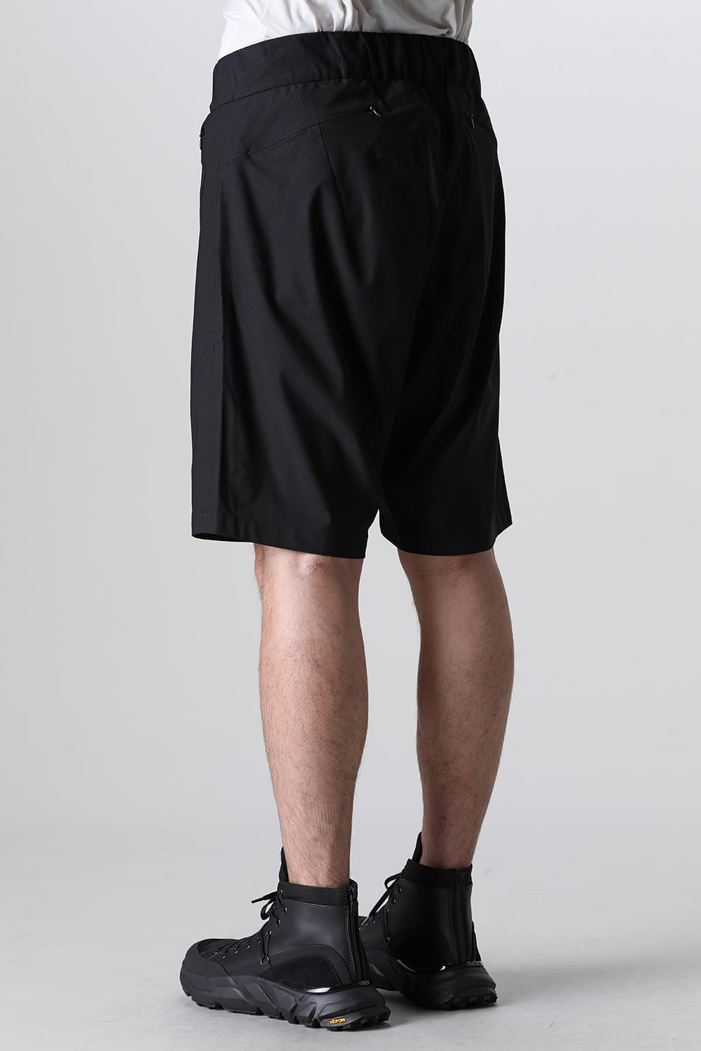 Ventilation Loose Short Pants