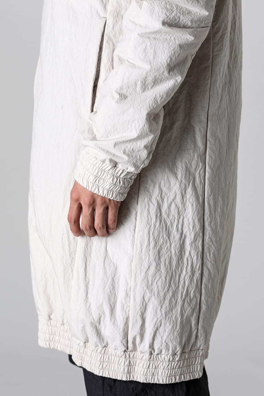 Nylon coat Shrink cotton / nylon White Gray