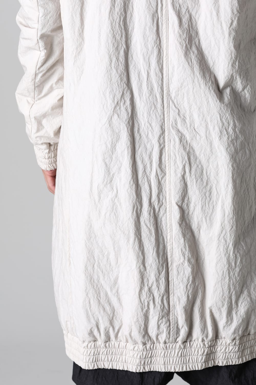 Nylon coat Shrink cotton / nylon White Gray