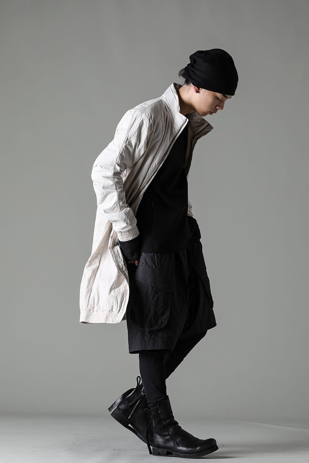 Nylon coat Shrink cotton / nylon White Gray