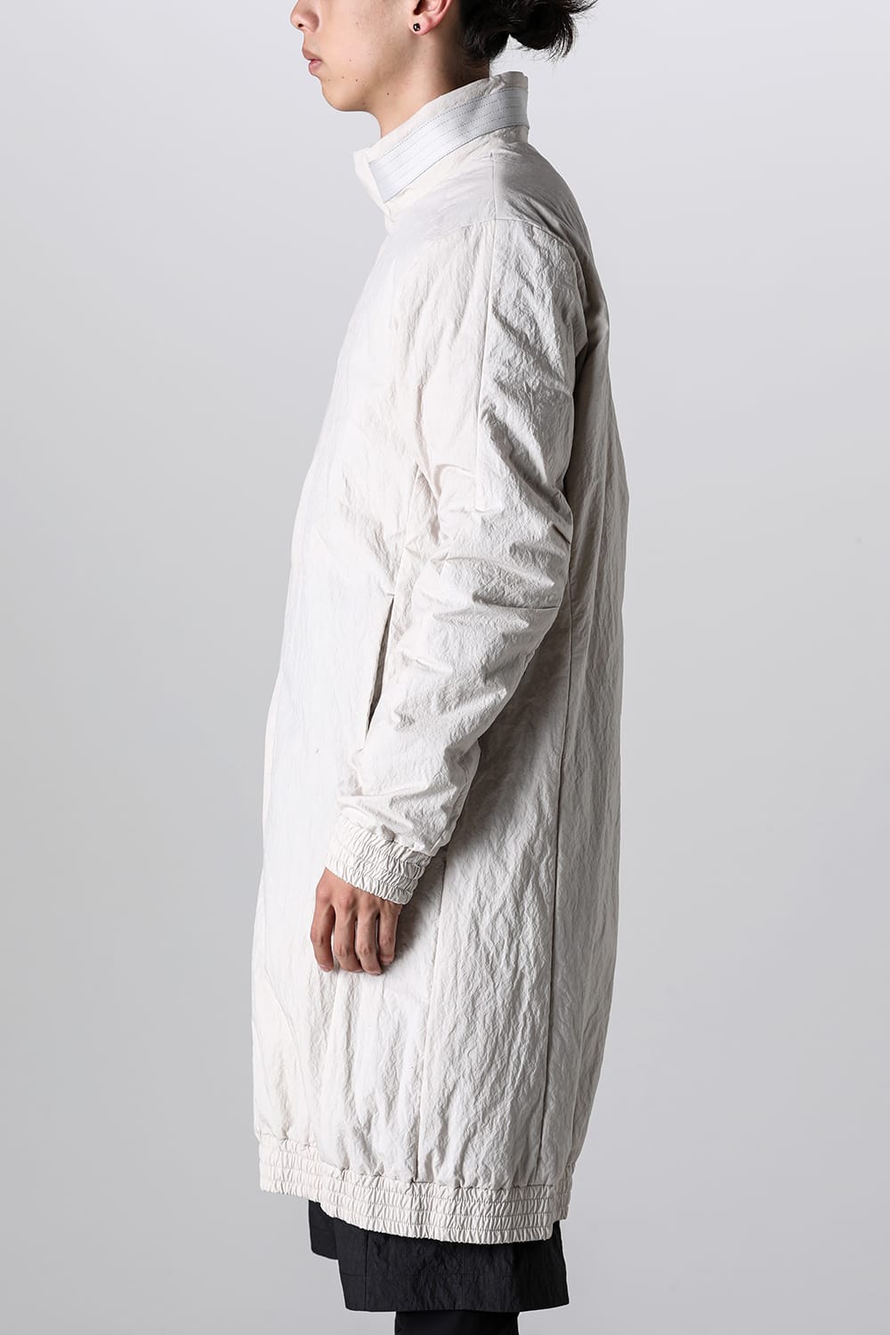Nylon coat Shrink cotton / nylon White Gray