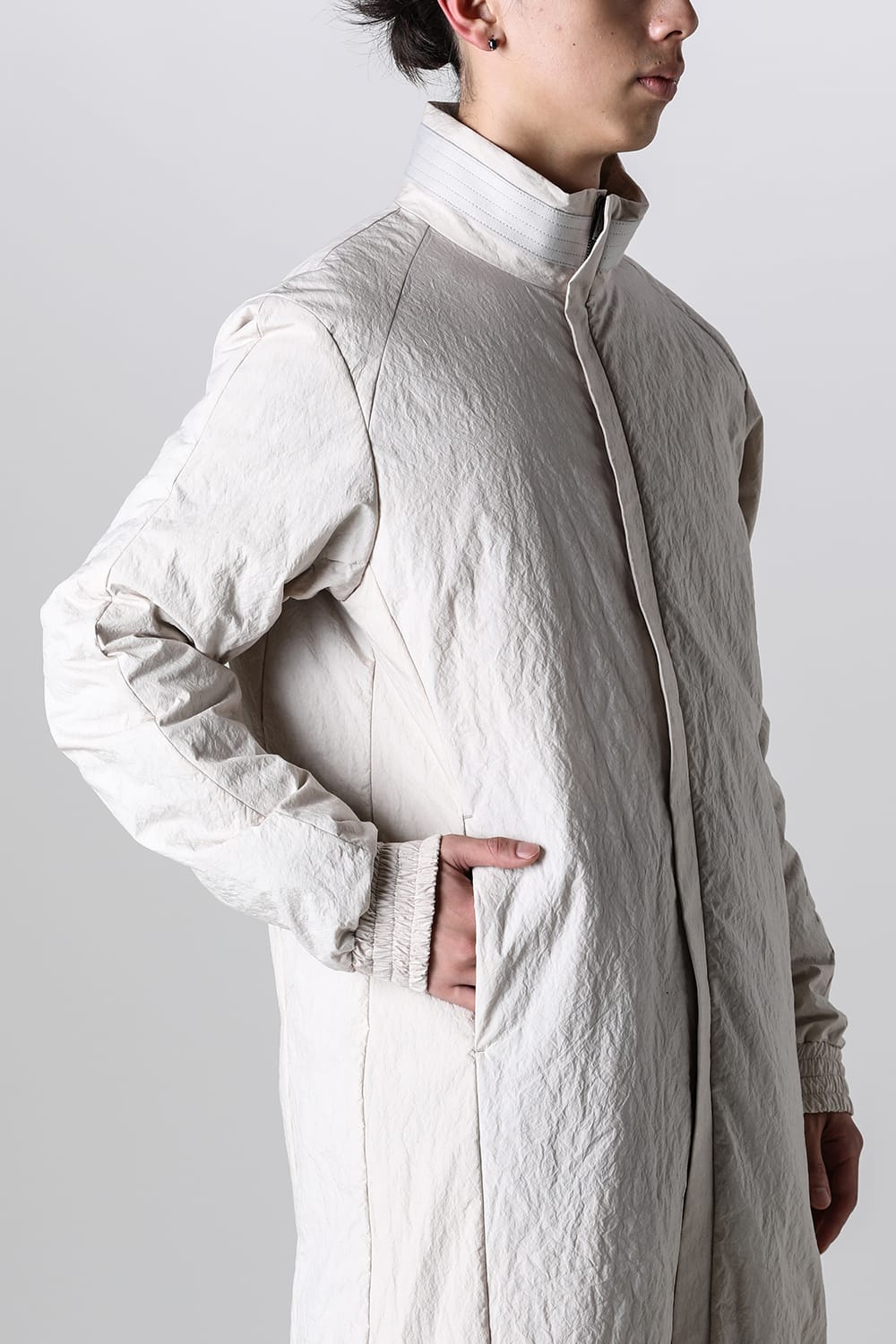 Nylon coat Shrink cotton / nylon White Gray