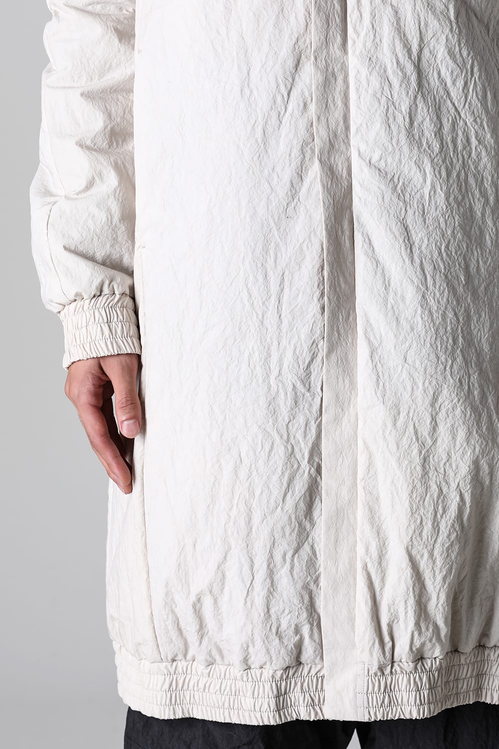 Nylon coat Shrink cotton / nylon White Gray