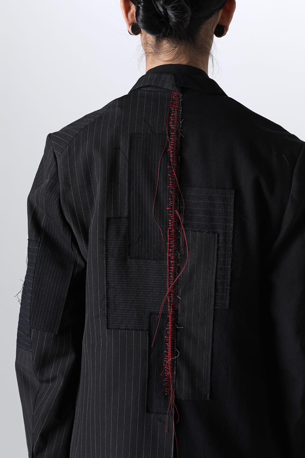 PATCHED CHESTER COAT BLACK / RED STITCH