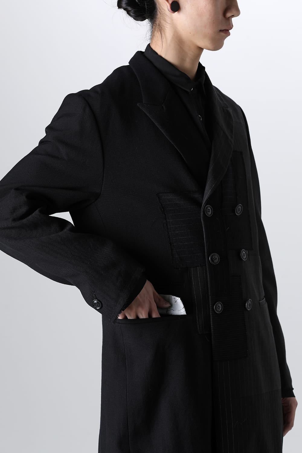 PATCHED CHESTER COAT BLACK / RED STITCH