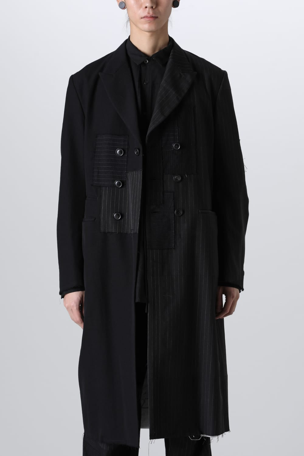 PATCHED CHESTER COAT BLACK / RED STITCH