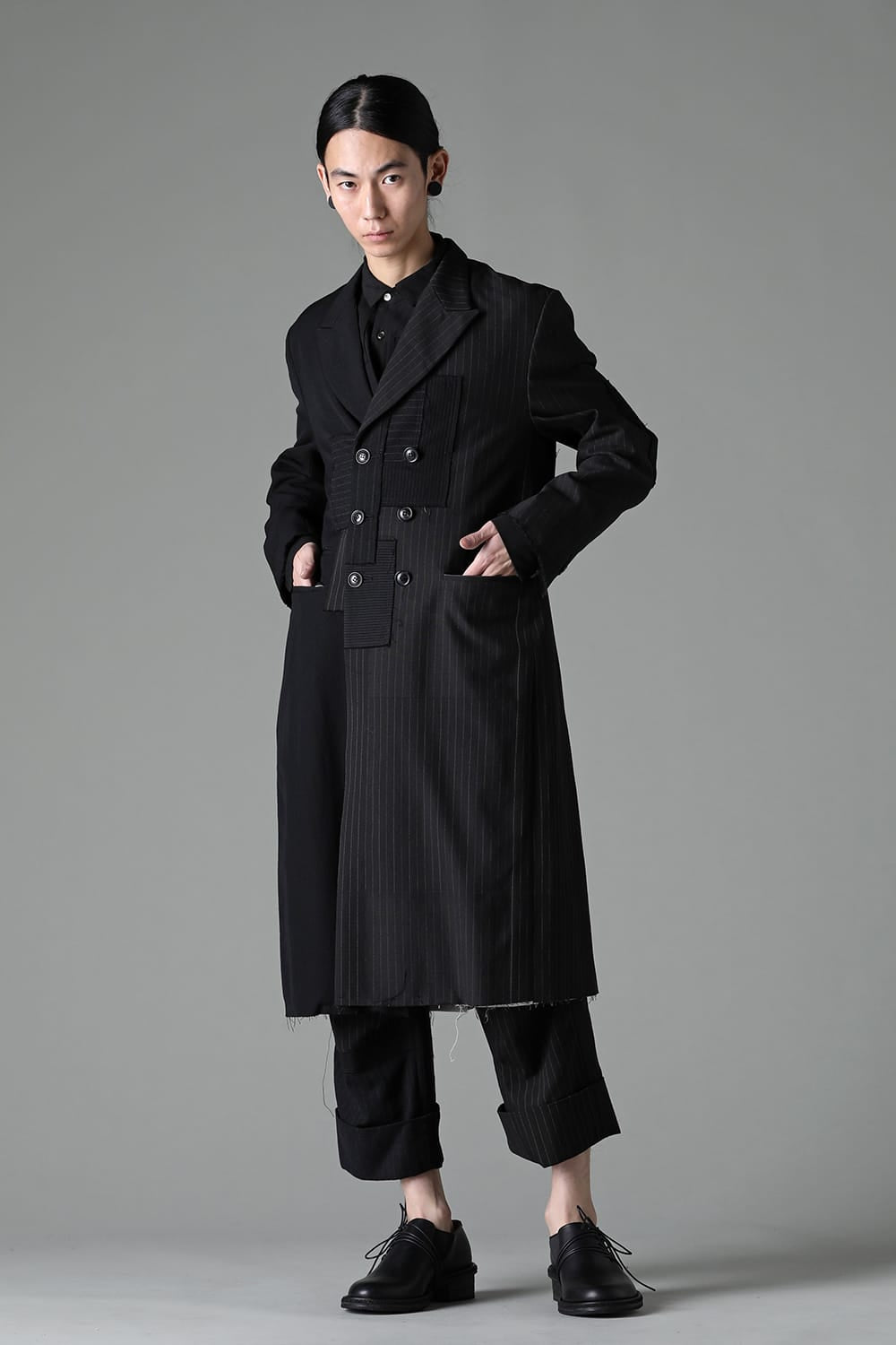 PATCHED CHESTER COAT BLACK / RED STITCH