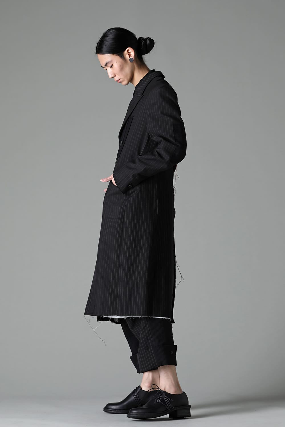PATCHED CHESTER COAT BLACK / RED STITCH