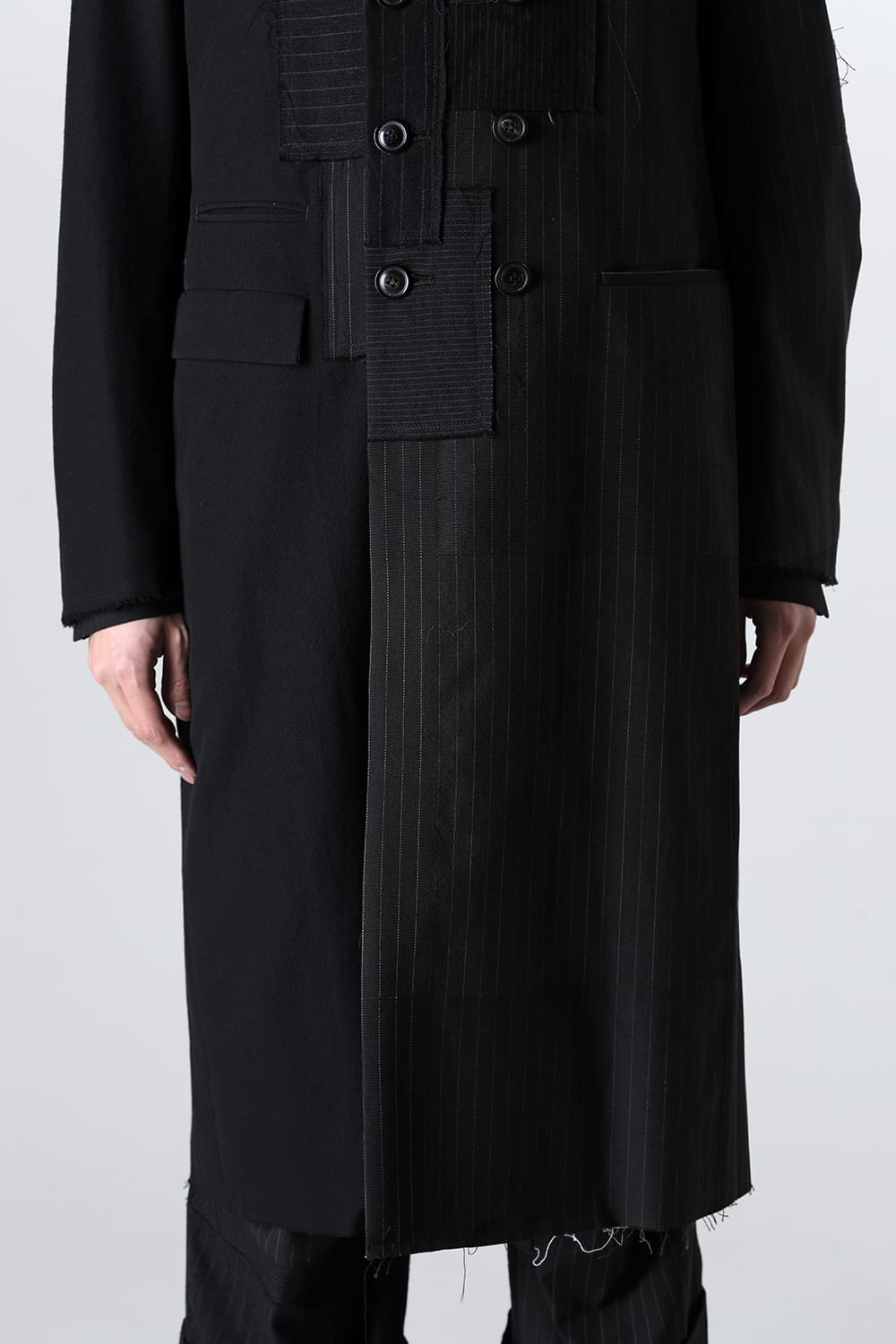 PATCHED CHESTER COAT BLACK / RED STITCH