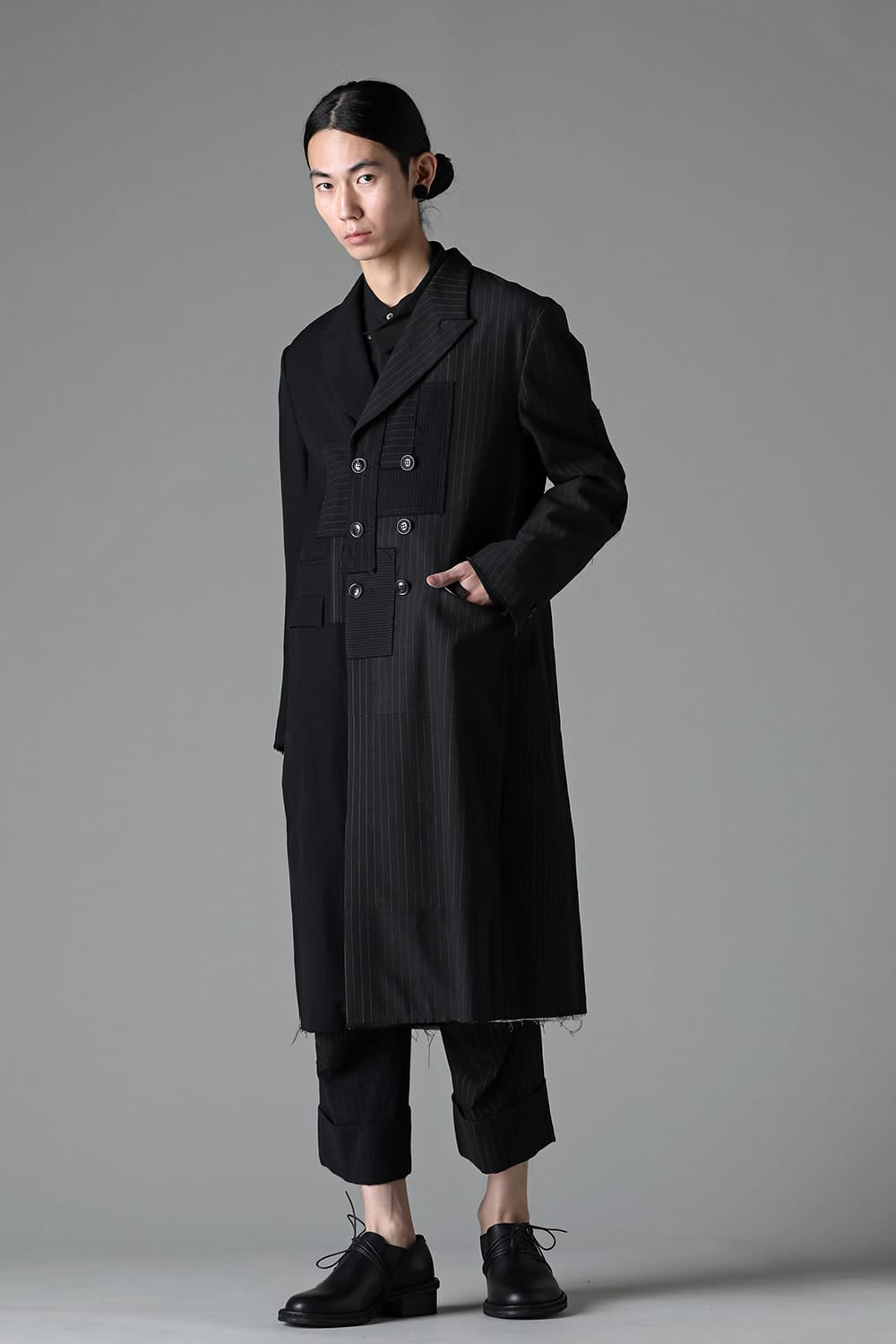 PATCHED CHESTER COAT BLACK / WHITE STITCH