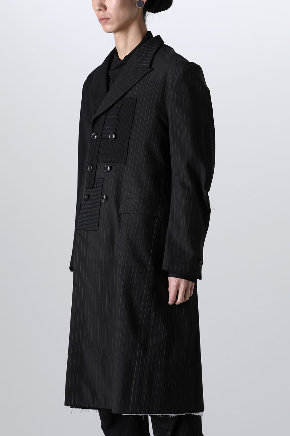 PATCHED CHESTER COAT BLACK / WHITE STITCH