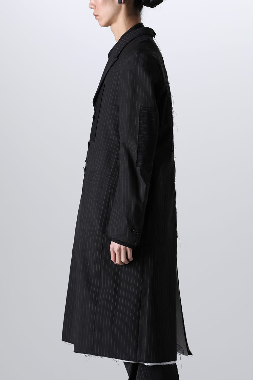 PATCHED CHESTER COAT BLACK / WHITE STITCH