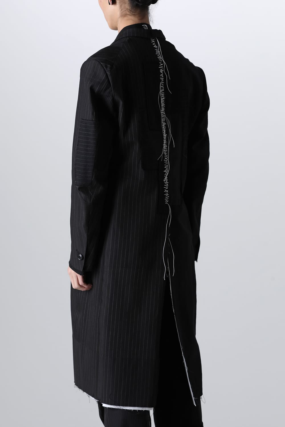 PATCHED CHESTER COAT BLACK / WHITE STITCH