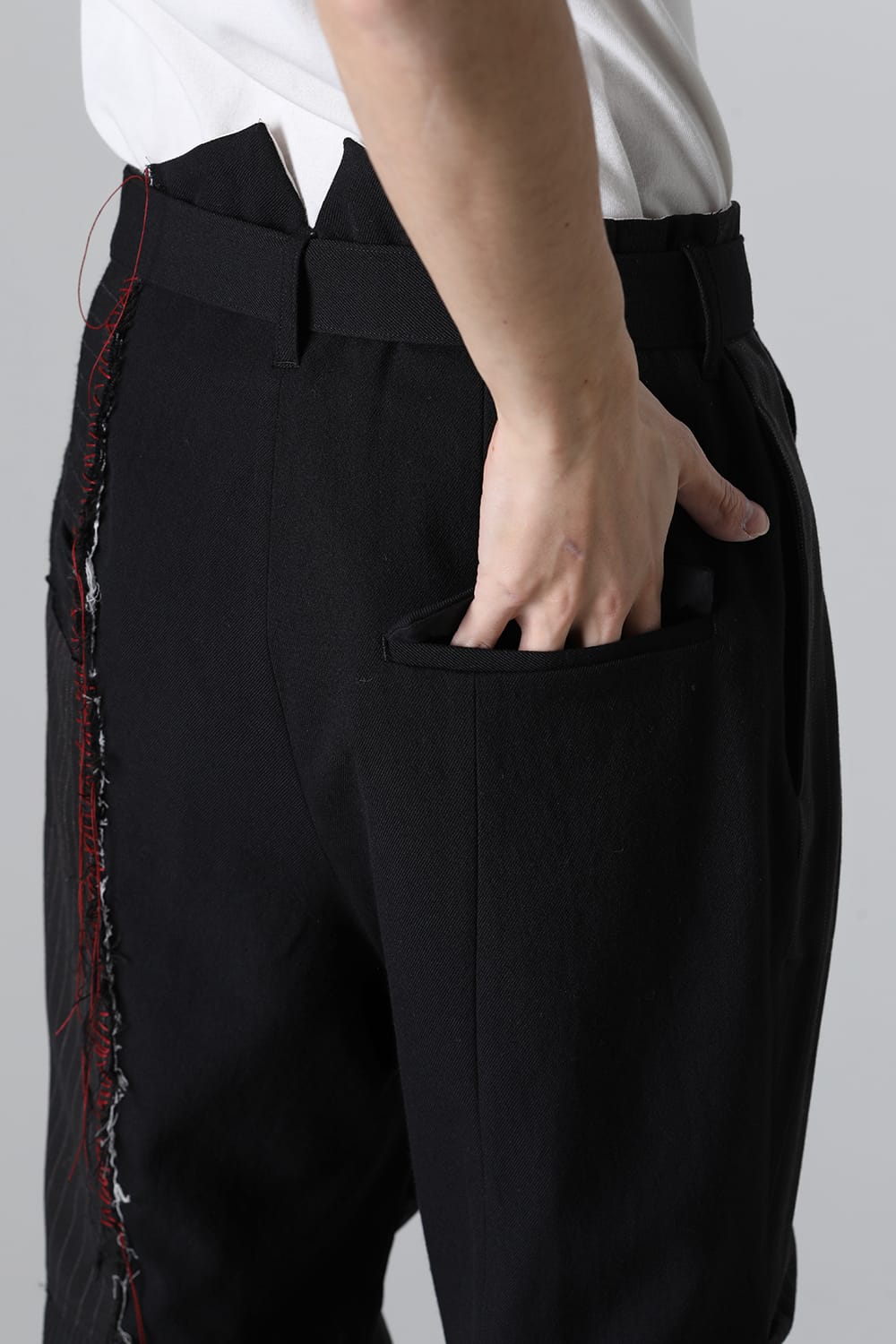 PATCHED WIDE CROPPED TROUSERS BLACK / RED STITCH