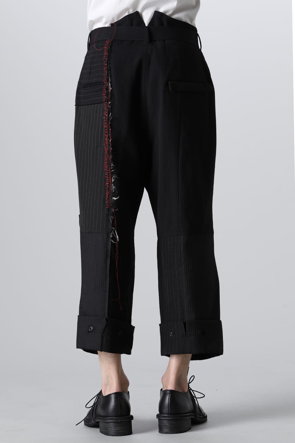 PATCHED WIDE CROPPED TROUSERS BLACK / RED STITCH